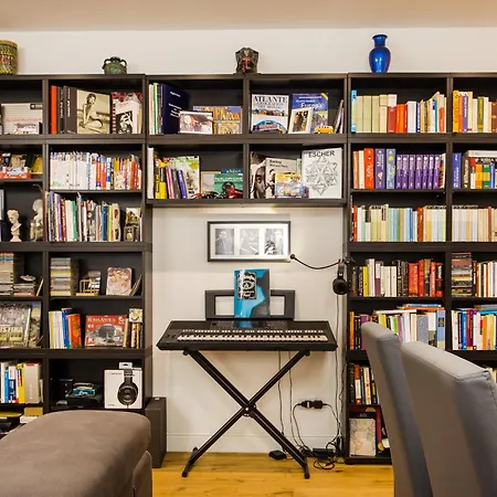 Paruta 22 Проживание в семье *